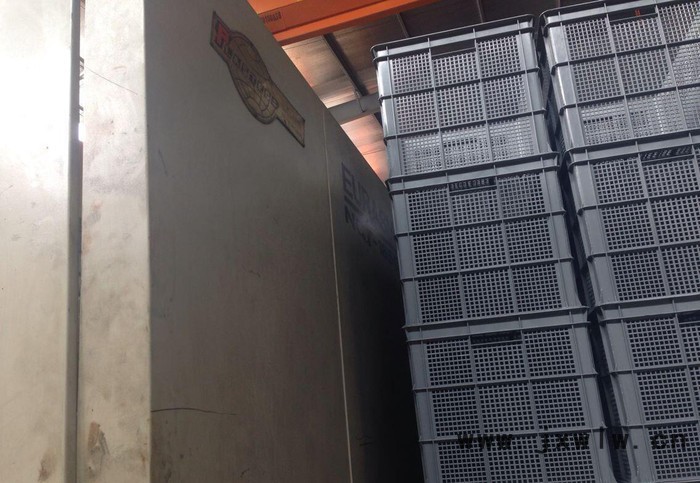 超低價(jià)出售注塑機(jī)  歐亞1250T -6300克  現(xiàn)仍在生
