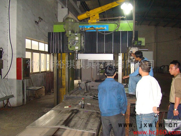 供應大型落地鏜銑床數(shù)控落地鏜銑床機床對外加工