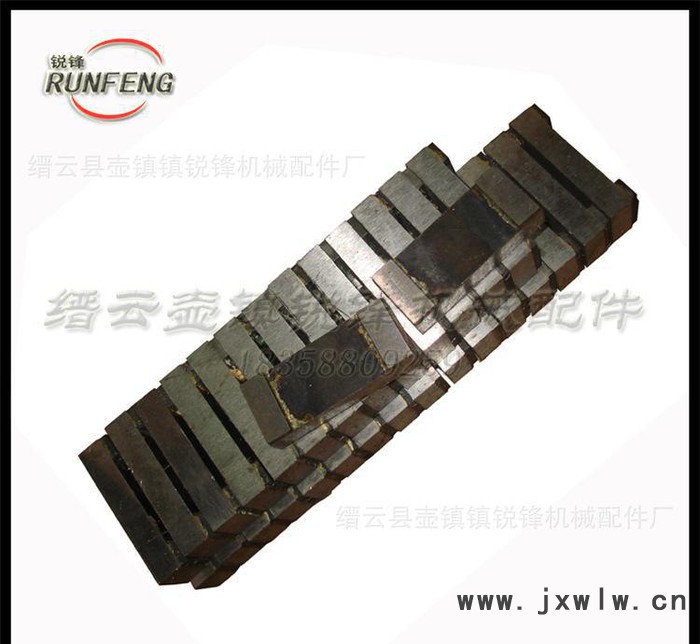 直銷數(shù)控鋸床配件導(dǎo)向器導(dǎo)向頭耐磨片34帶合金片烏鋼片