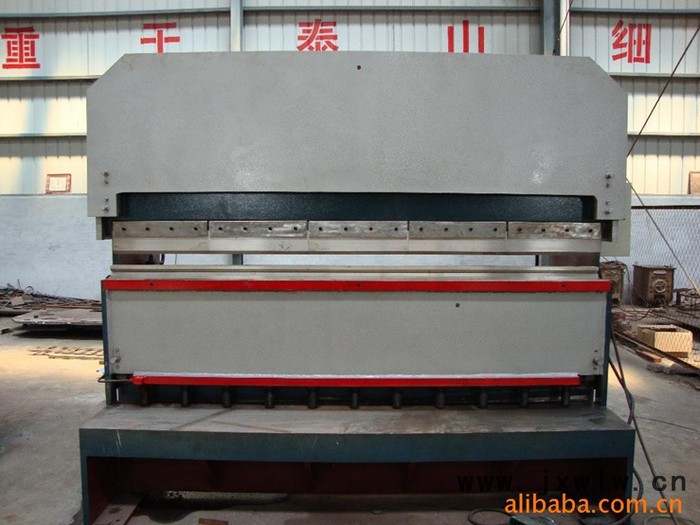 供應(yīng)QB12W67Y4000X100T**剪板折彎兩用機(jī)