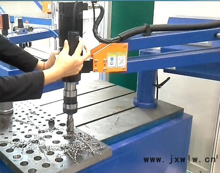 佛山電動(dòng)攻牙機(jī)， 操作簡(jiǎn)單效率高螺紋加工機(jī)床電動(dòng)攻絲機(jī)m5-