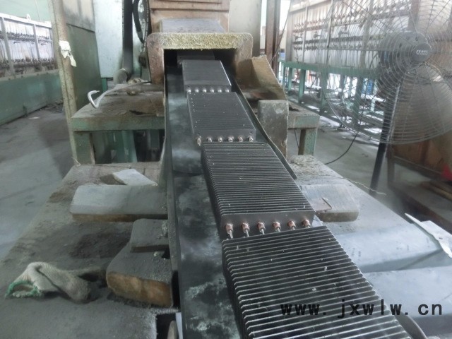 刀具爐（粉碎刀，裁紙刀）附銅,釬焊，高速鋼加硬熱 熱處理刀具