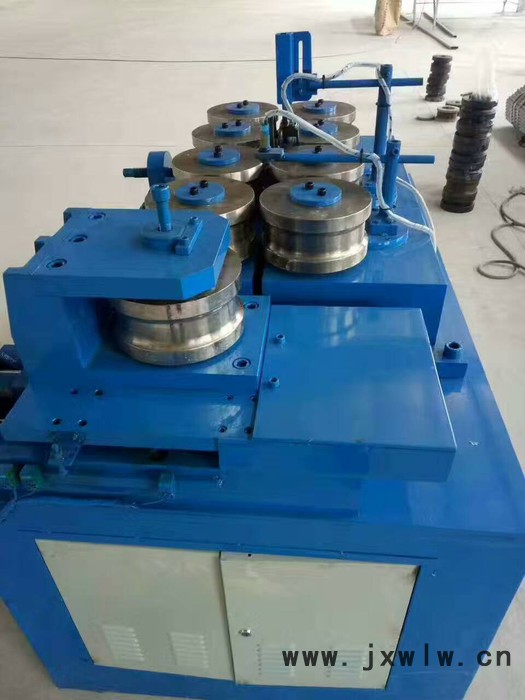 凱威農(nóng)業(yè)科技有限公司 大棚彎管機(jī)