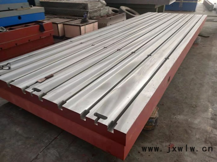 亮健機(jī)械  鑄鐵焊接平臺(tái) 焊接工作臺(tái) 鉗工焊接平臺(tái)定制 河北焊接平臺(tái)廠家供應(yīng) 規(guī)格型號(hào)齊全   支持來(lái)電咨詢