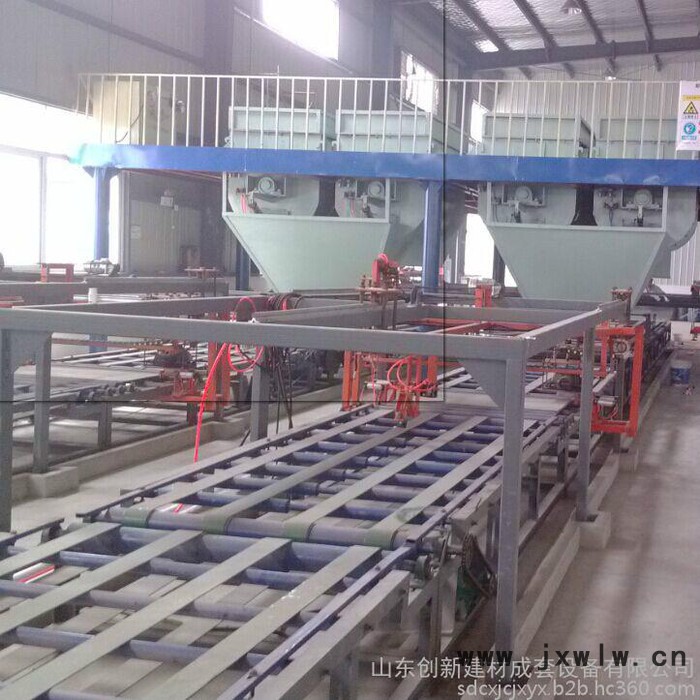 創(chuàng)新公司供應(yīng)單工位覆門機(jī)，創(chuàng)新覆膜機(jī)，雙工位真空覆膜機(jī)