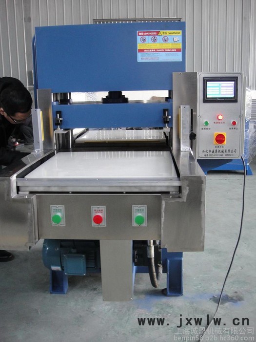 雙面進(jìn)退料小型四柱裁斷機(jī) 面膜成型機(jī)XCLP2-200AB