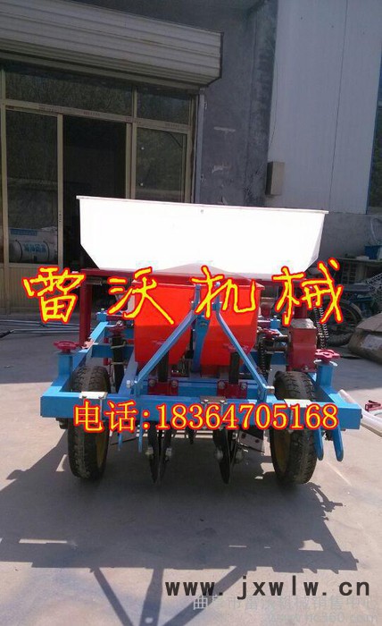 花生覆膜機(jī) 徐水縣噴藥覆膜機(jī)  手扶花生播種覆膜機(jī)
