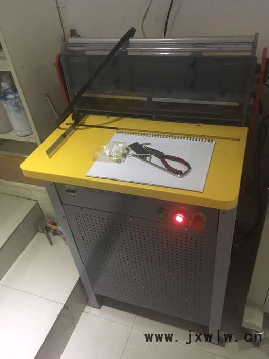 上海香寶SUPER450重型打孔裝訂機(jī)臺歷掛歷裝訂機(jī)多功能裝訂機(jī)