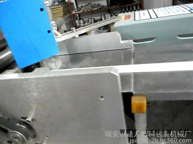 商標切割機 帶類商標切機