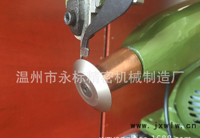 **202Z 臺(tái)試內(nèi)里修邊機(jī) 高頭車 工業(yè)縫紉機(jī),鞋機(jī) 縫紉機(jī)，