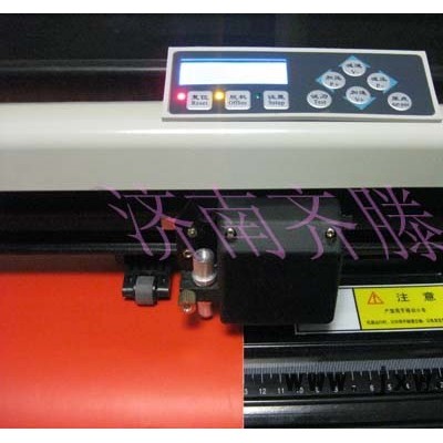 供應(yīng)匯寶1360型不干膠刻繪機(jī) 刻字機(jī) 割字機(jī) 硅藻泥刻畫(huà)機(jī)