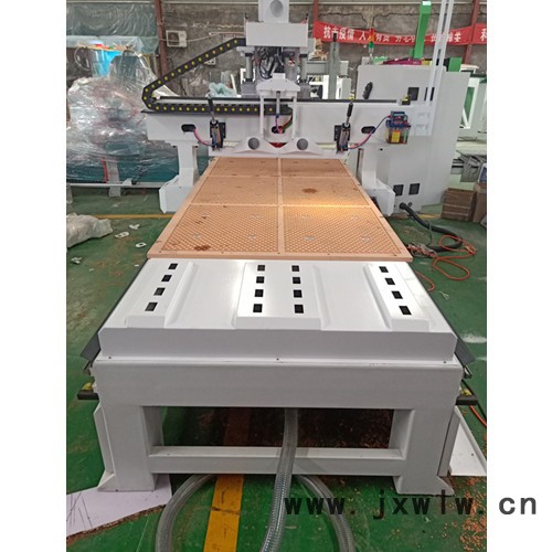 名揚專業(yè)生產(chǎn) 木工機械開料機 木工自動開料機 單頭雕刻機開料機  板式家具開料機廠家
