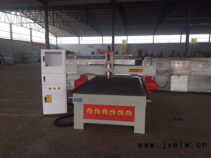 供應(yīng)中國神工木工雕刻機(jī)，
