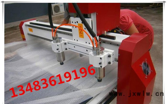 高品質(zhì)數(shù)控木工雕刻機(jī) 全自動(dòng)雕刻機(jī) 型號(hào)齊全