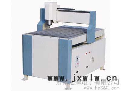 供應(yīng)濟(jì)南專業(yè)小型廣告雕刻機(jī)**