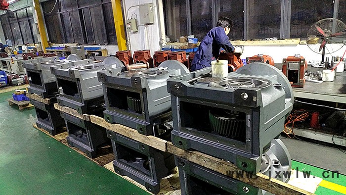 日邦K187 齒輪減速機(jī)變速機(jī)減速齒輪箱減速器非標(biāo)可定制廣泛用于輸送機(jī)械傳動(dòng)設(shè)備領(lǐng)域