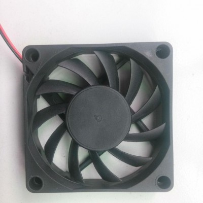可變速DC7025直流工業(yè)散熱風扇，12V高轉(zhuǎn)高風量工業(yè)排風