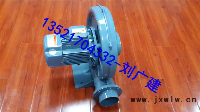 中壓透浦式鼓風(fēng)機(jī) 適用于：鋸末 塑料顆粒，干粉輸送， 粉末輸送，農(nóng)作物顆粒，煙氣回收 飼料輸送，排風(fēng)鍋爐送風(fēng)，吸料送料
