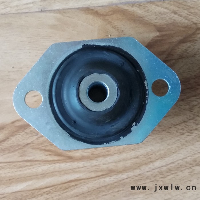 寶馬濟(jì)南業(yè)興通銷售6051CN12發(fā)動機(jī)減震塊適配機(jī)型BW65壓路機(jī) 寶馬格壓路機(jī)