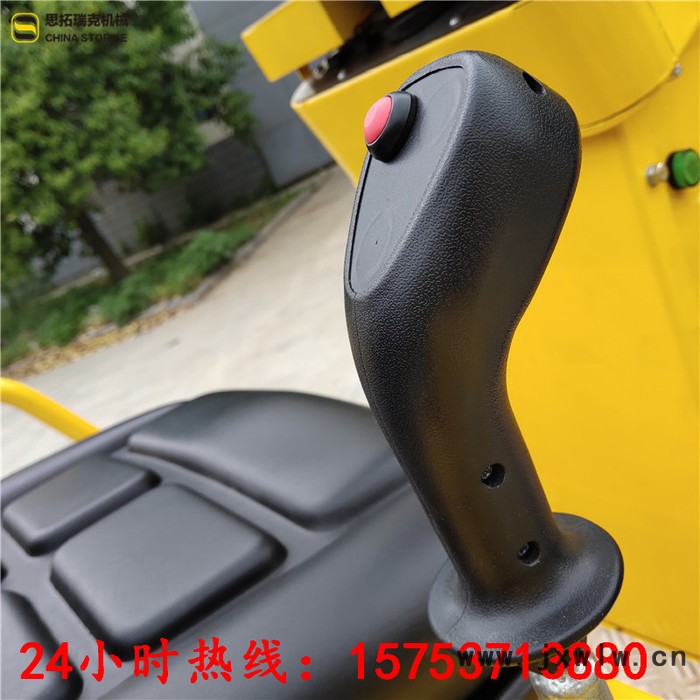 思拓瑞克ST2000 請為我轉(zhuǎn)身2噸全液壓振動壓路機(jī) 小型柴油三缸水冷洋馬發(fā)動機(jī)壓路機(jī) 瀝青管溝振動碾軋道機(jī)**價(jià)