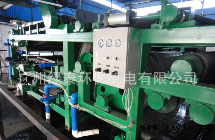 **帶式脫水機(jī)】-壓濾 過(guò)濾設(shè)備生產(chǎn)  廣州帶式脫水機(jī)