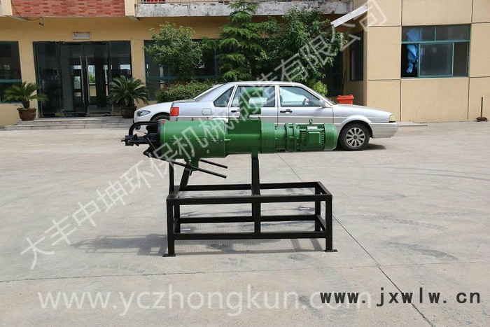 供應(yīng)中坤SL系列螺旋擠壓式豬糞污固液分離設(shè)備