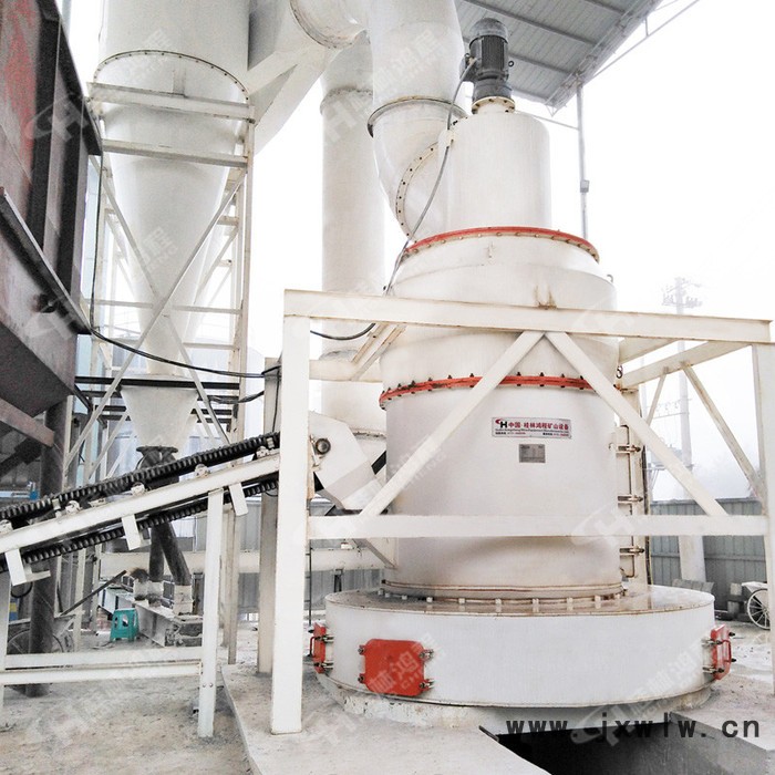 膨潤土磨粉機(jī) 大型礦石粉碎設(shè)備 鴻程HC2000 雷蒙磨粉機(jī)