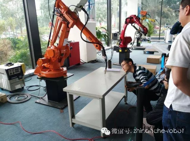 杭州指南車工業(yè)機(jī)器人模擬仿真與離線編程培訓(xùn)