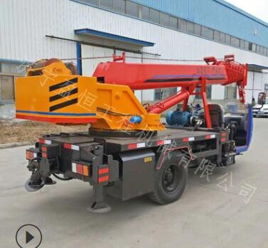 農(nóng)用園林小吊車時風(fēng)五征自建房三輪吊車3噸5噸移樹吊車柴油起重機(jī)