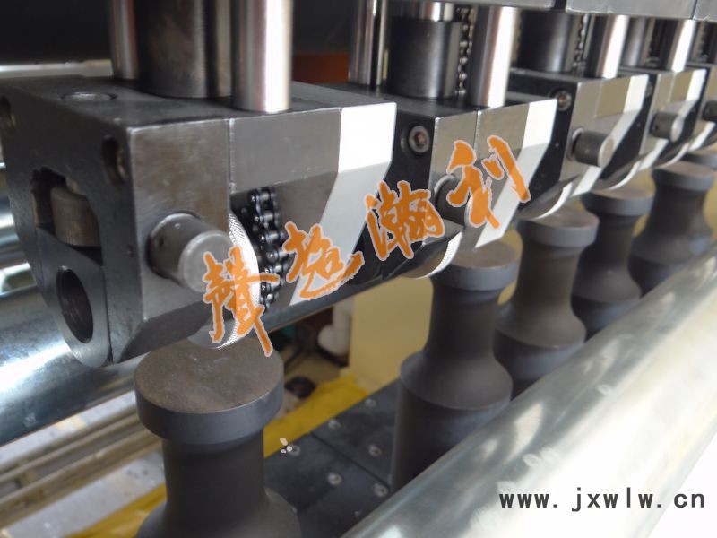 地拖成型機(jī)細(xì)節(jié)